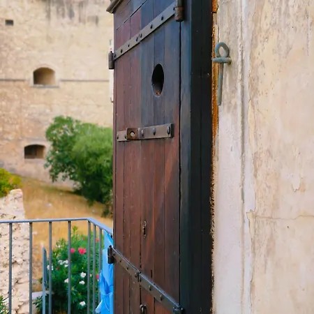 Torre La Mezzaluna Вьесте